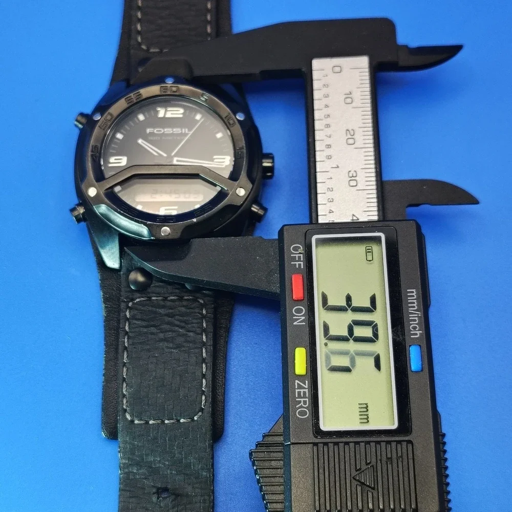 Vintage 2002 Fossil Blue BQ9297 ANA-Digi 40mm Mens Quartz‎ Watch Leather Cuff